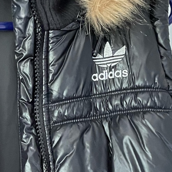Adidas Original Puff Vest with hood - Picture 1 of 3
